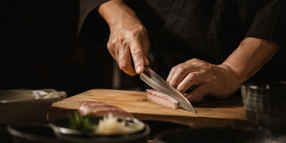 職人の技と手仕事で一皿一皿を丁寧に仕上げる七つの月の夢の料理へのこだわり