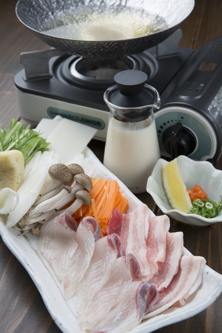 ブリしゃぶ豆乳鍋