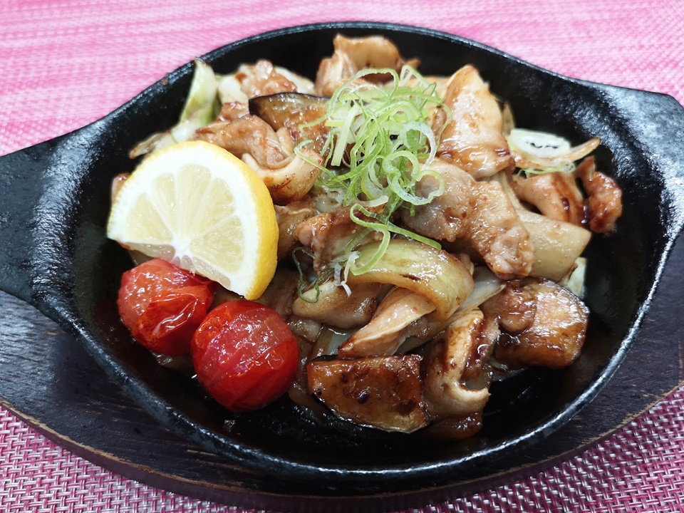 国産 豚ウルテ(のど軟骨)の鉄板焼き